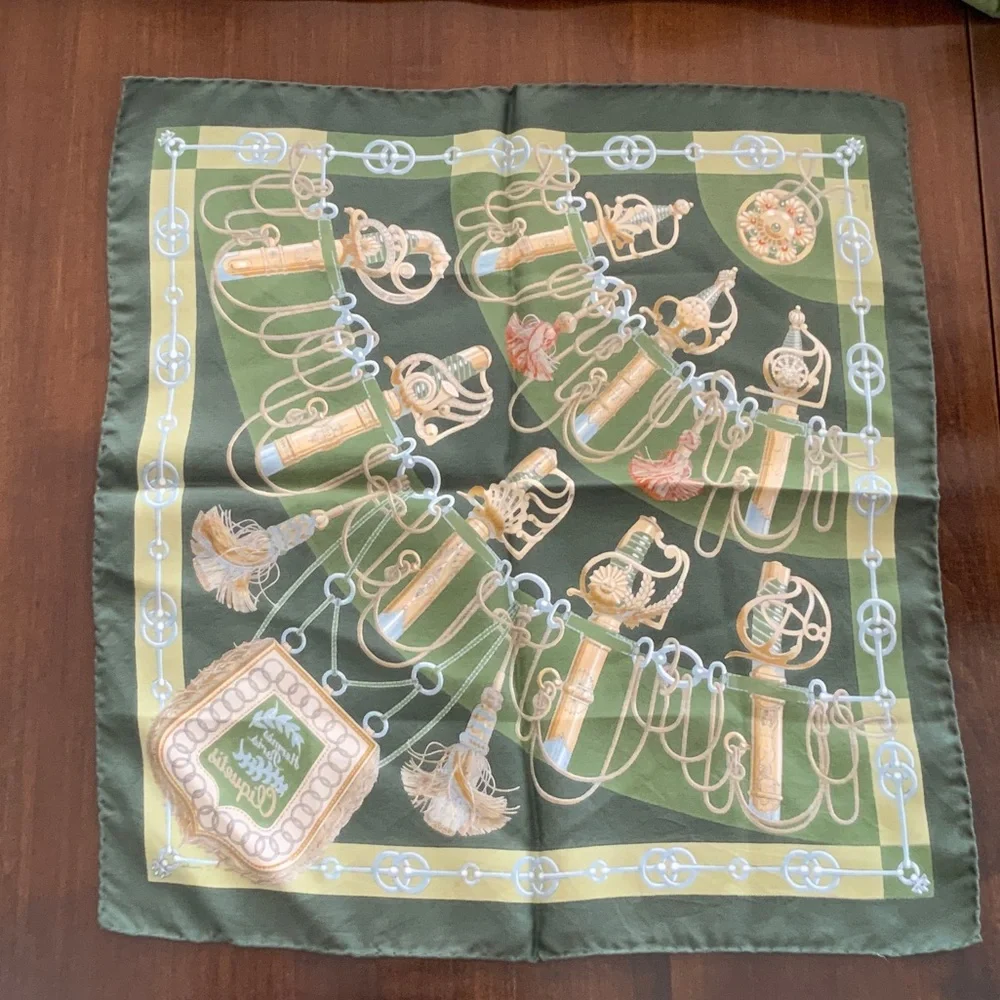 Hermès Cliquetis silk scarf - Picture 10 of 10